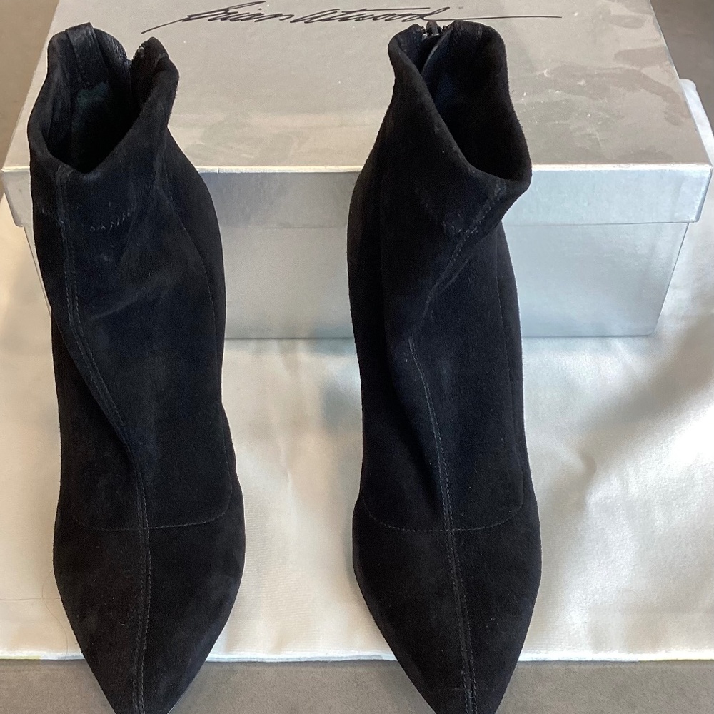 Brian Atwood Booties with Stiletto heel and Zipper in Back in Black Suede size 8